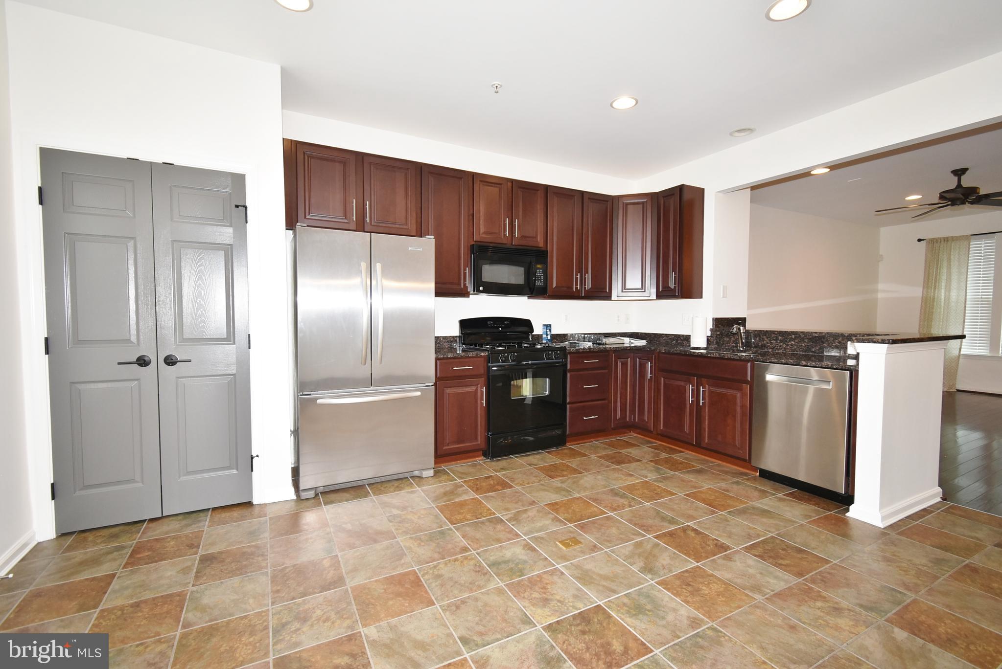 RAINCLIFFE - Residential Lease