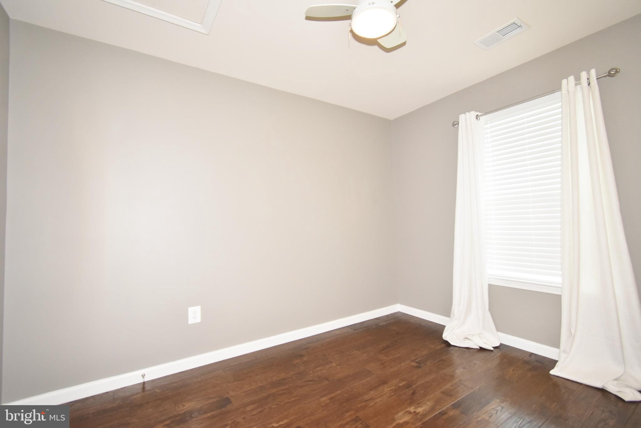 RAINCLIFFE - Residential Lease