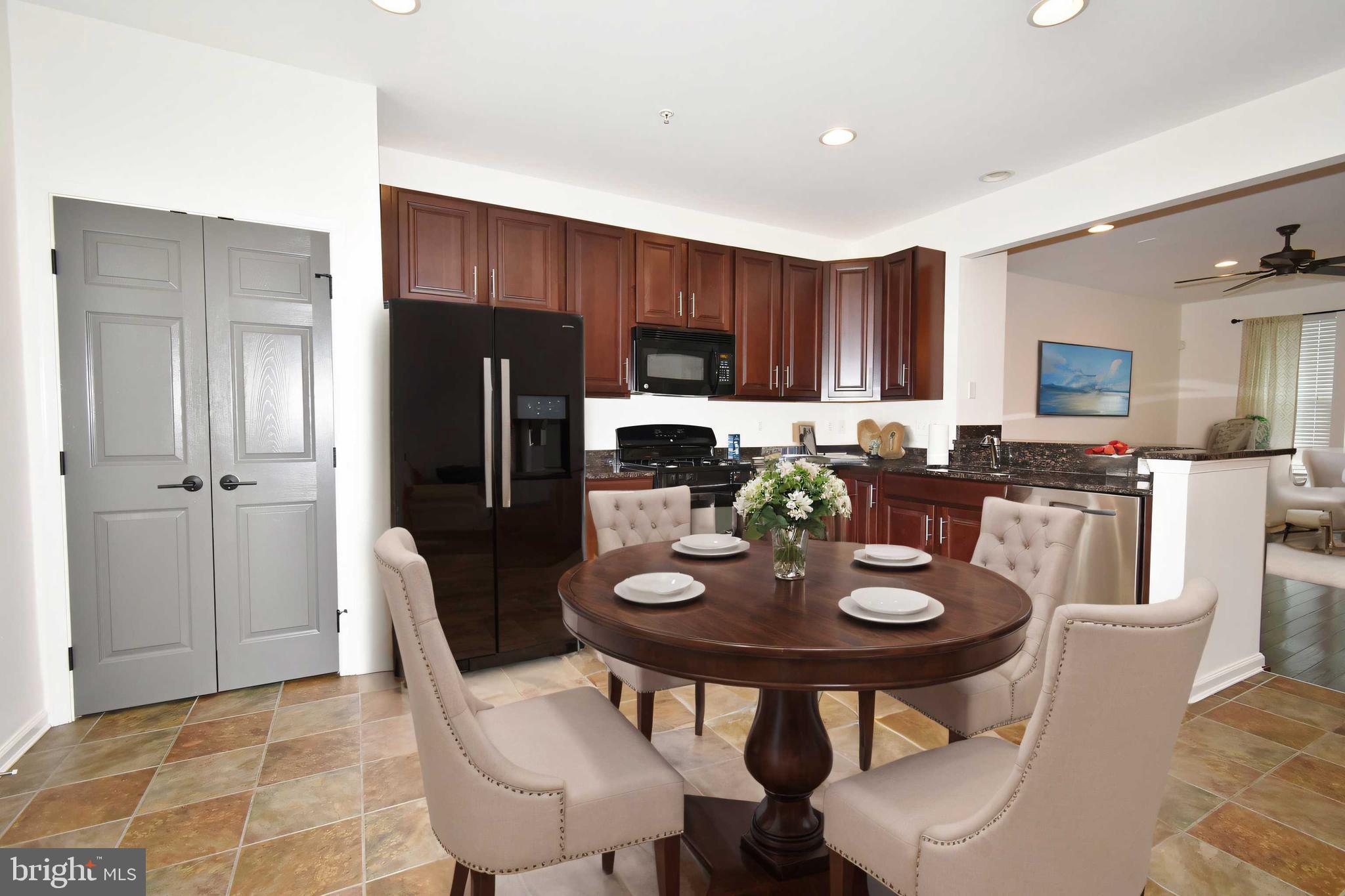 RAINCLIFFE - Residential Lease