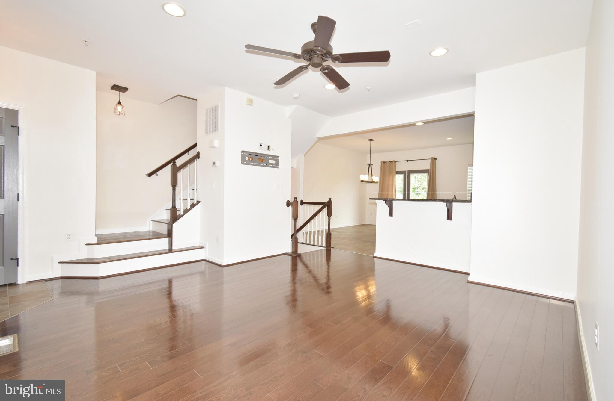 RAINCLIFFE - Residential Lease