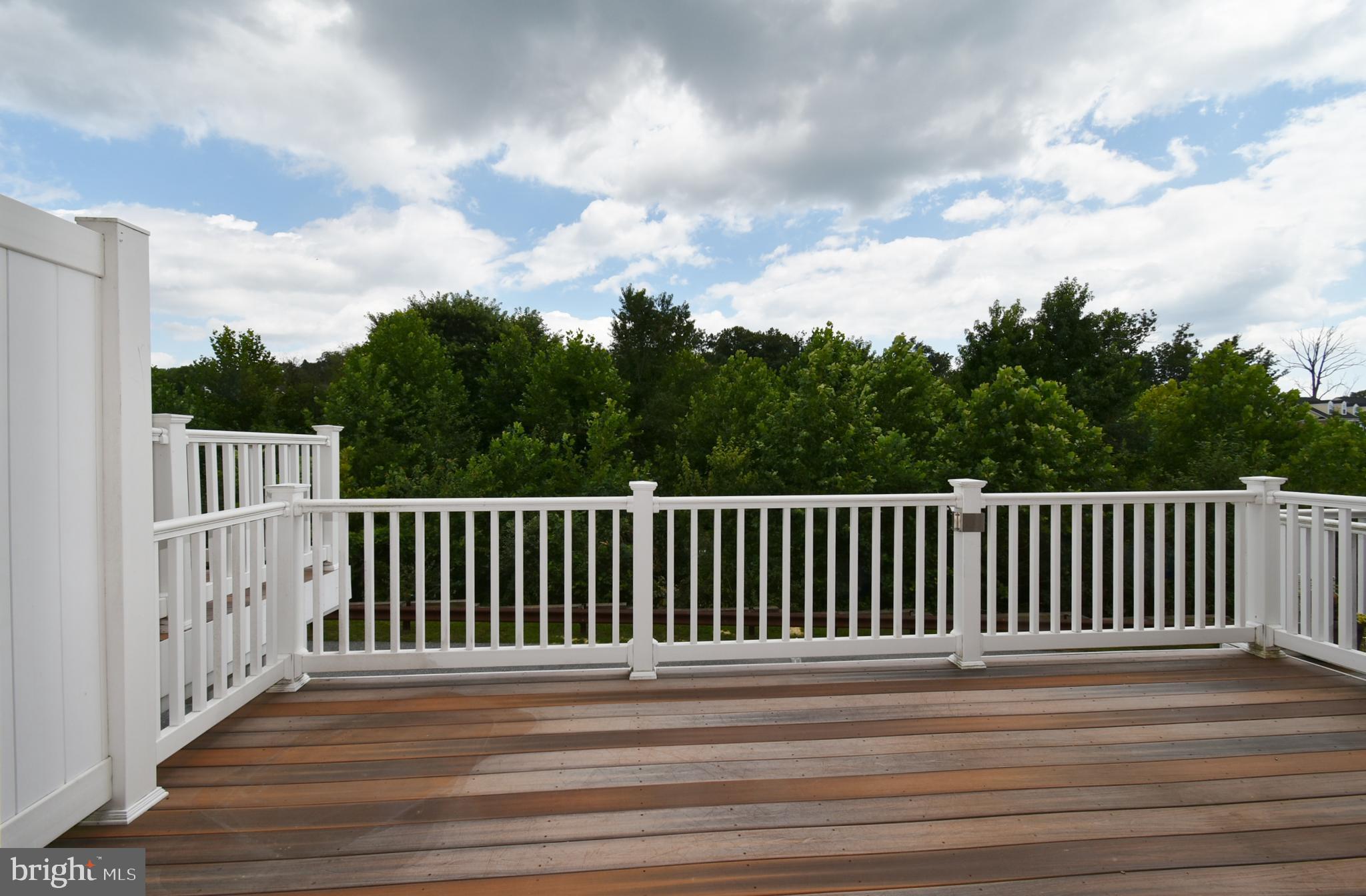 RAINCLIFFE - Residential Lease