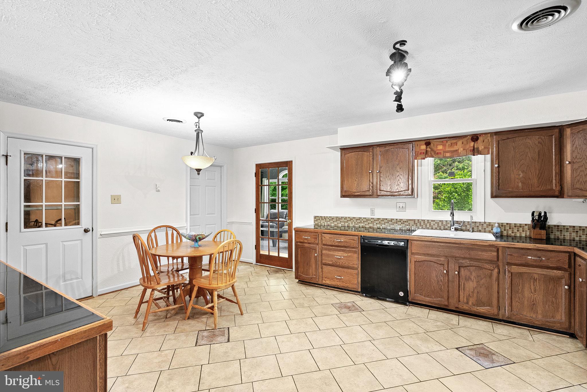 SENSENY HEIGHTS - Residential