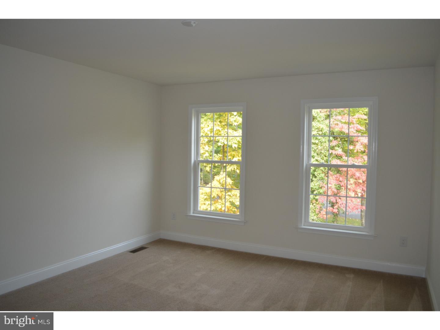 HIDDEN PARADISE - Residential