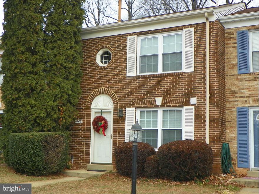 Ready for the home that is priced right and in immaculate condition? Owner has updated baths and kitchen. Beautiful, neutral decor ensures all you need to do is place your furniture! Brick front townhome with fenced yard backing to treed common area on well maintained court. Energy efficient windows(warranty) have been installed, stainless appliances, washer & dryer.! No disappoints here!