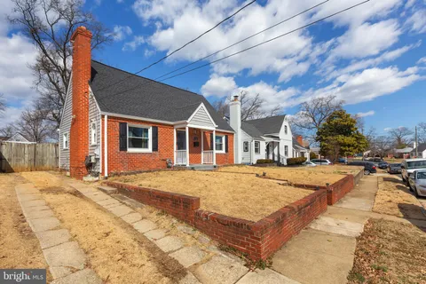 6918 Gateway Boulevard, District Heights, MD MLS: MDPG2145754