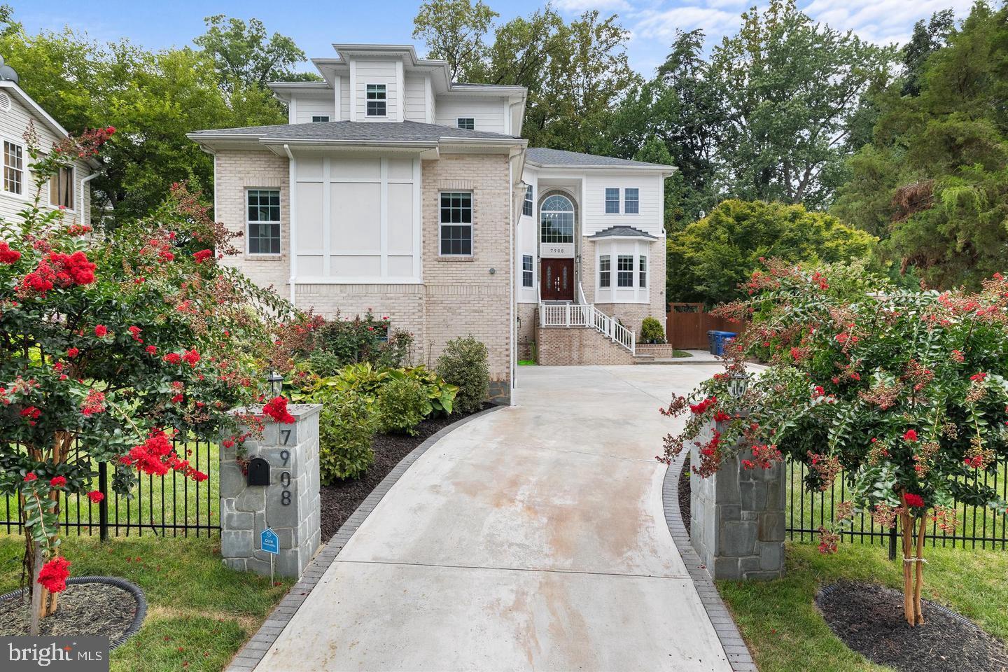 HOLMES RUN ACRES - Residential