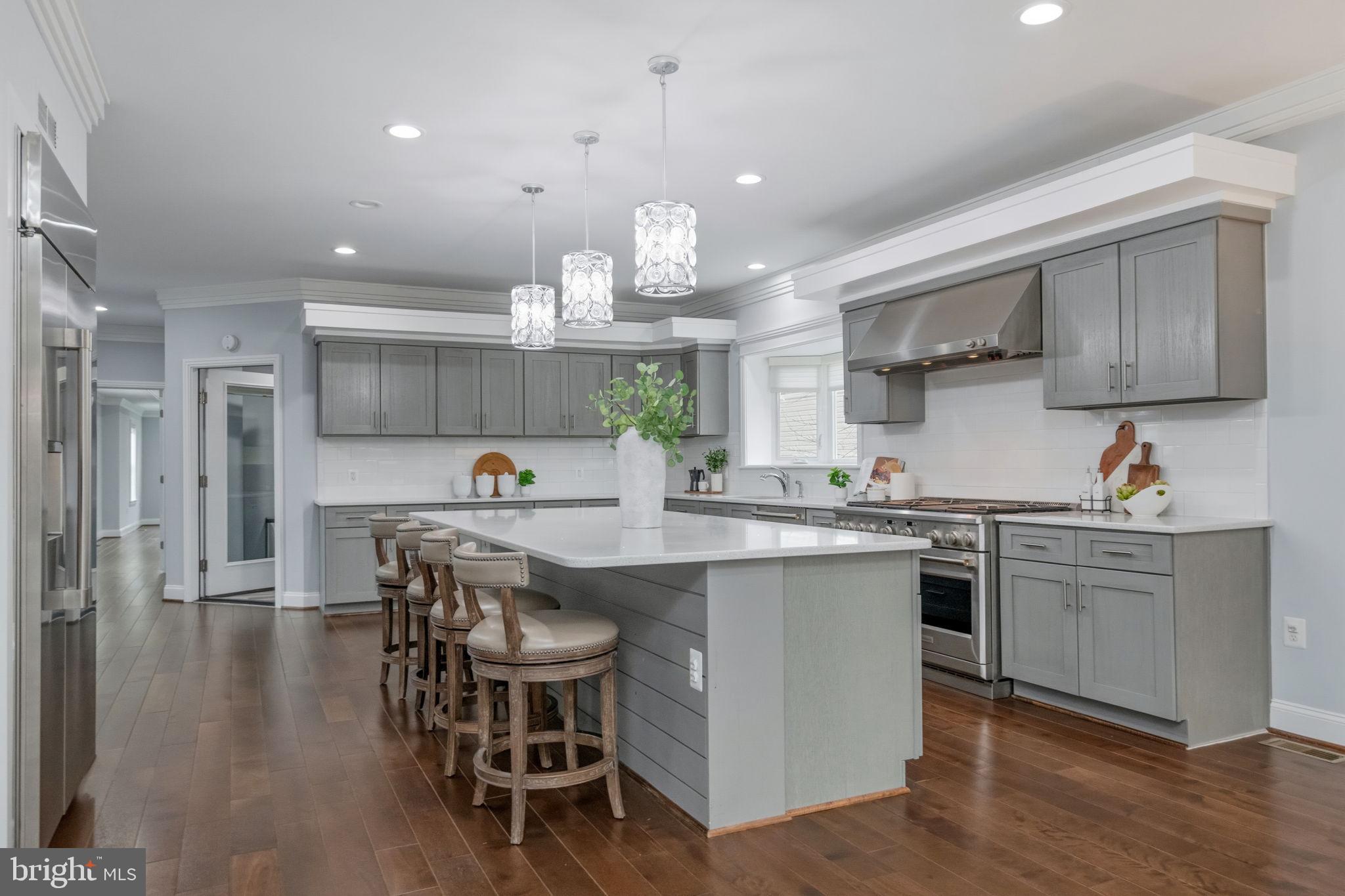 HOLMES RUN ACRES - Residential