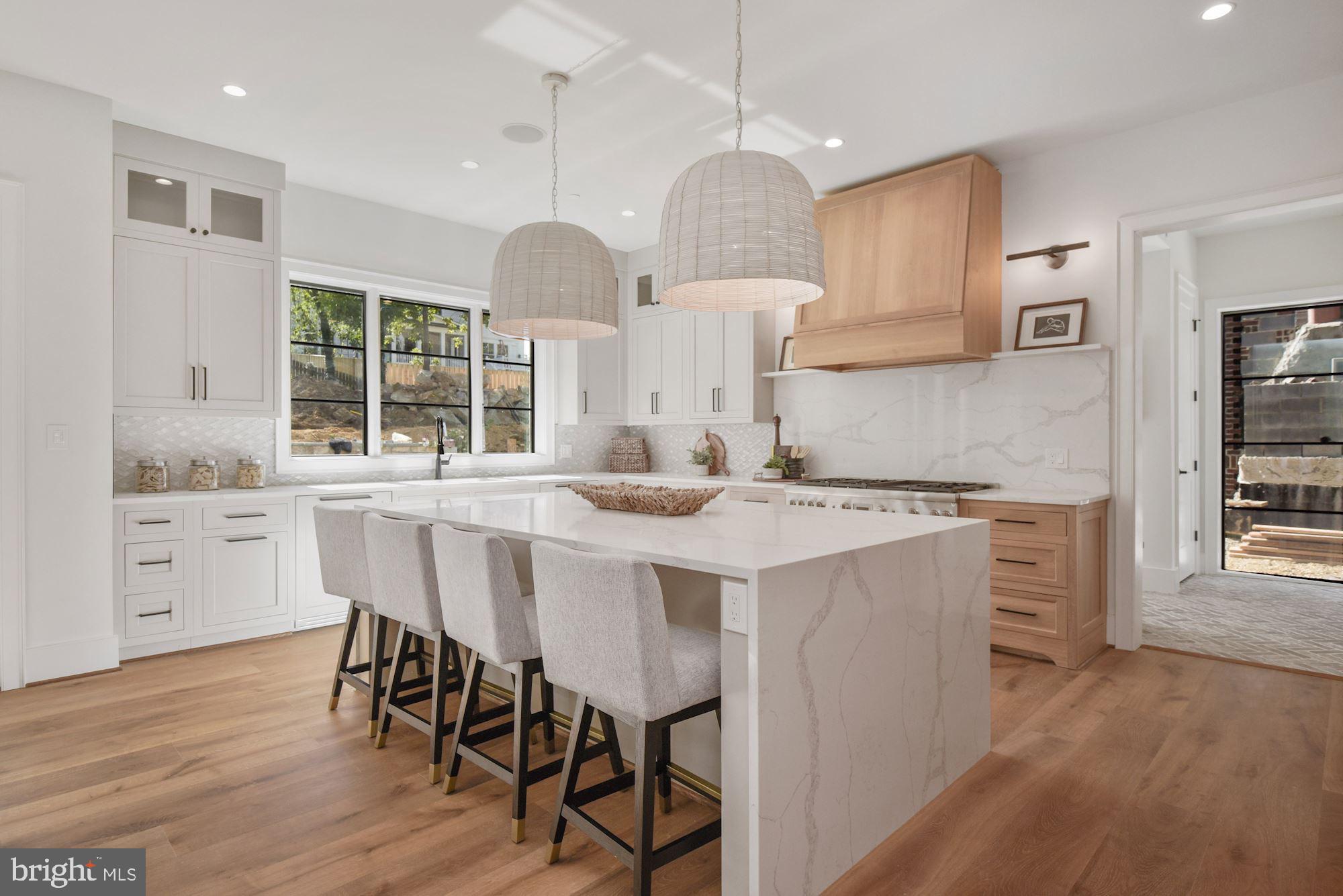 BRADLEY HILLS GROVE - Residential