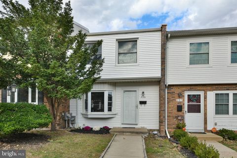 396 RUTGERS COURT BENSALEM PA 19020