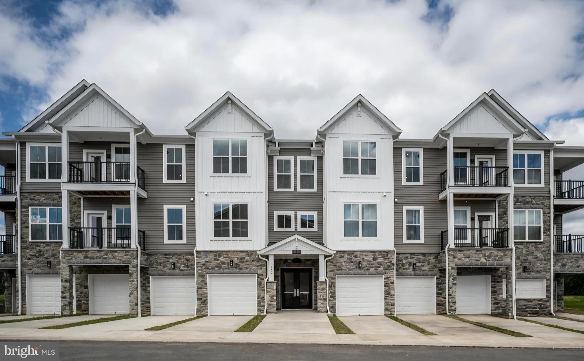 Photo 1 of 14 — 19 ARTEMISIA WAY WAY 101, STAFFORD, VA 22554