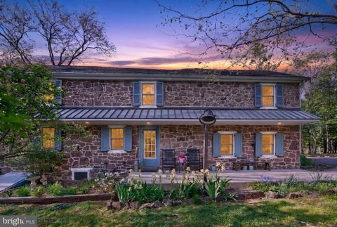 Photo of 1717 Unionville Road, POTTSTOWN, PA 19465 (MLS # PACT2124862)