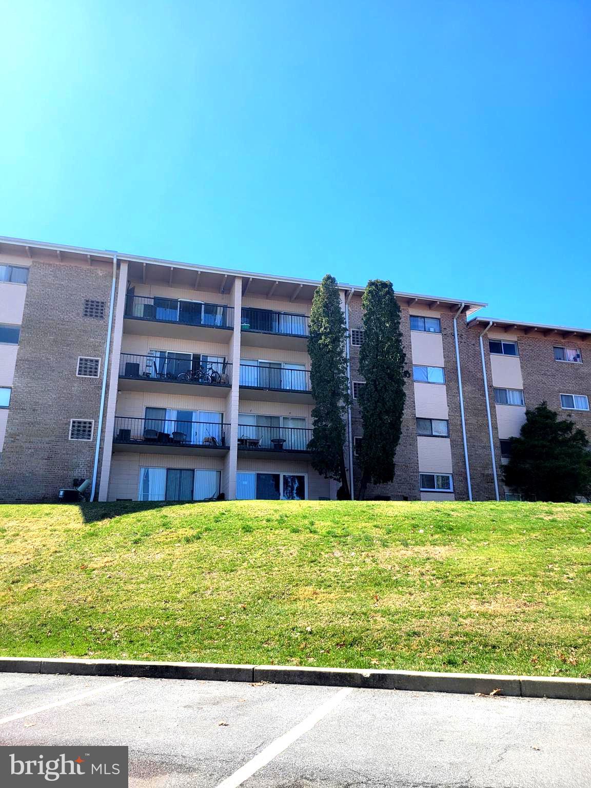 FRENCHMANS CREEK - Residential Lease