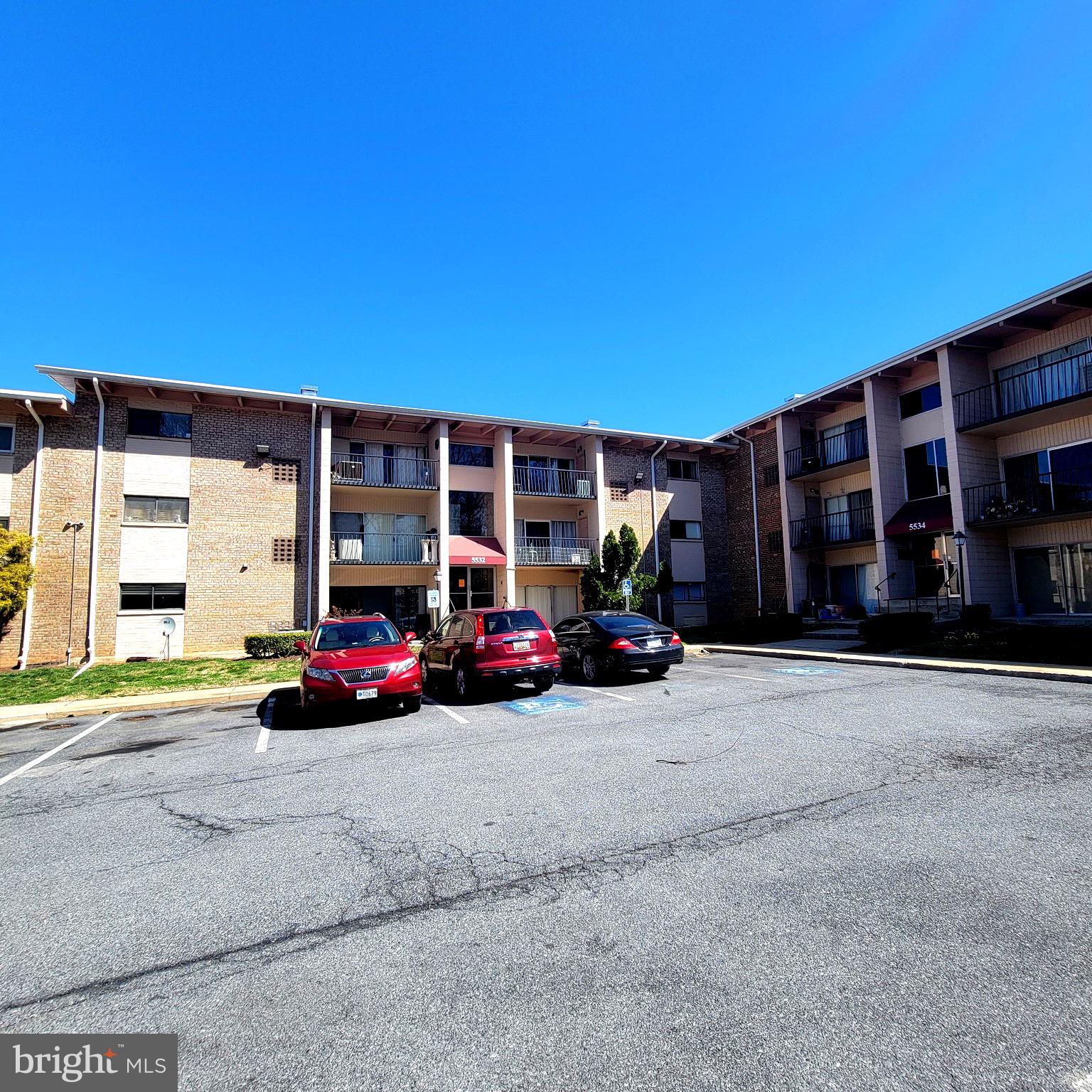 FRENCHMANS CREEK - Residential Lease