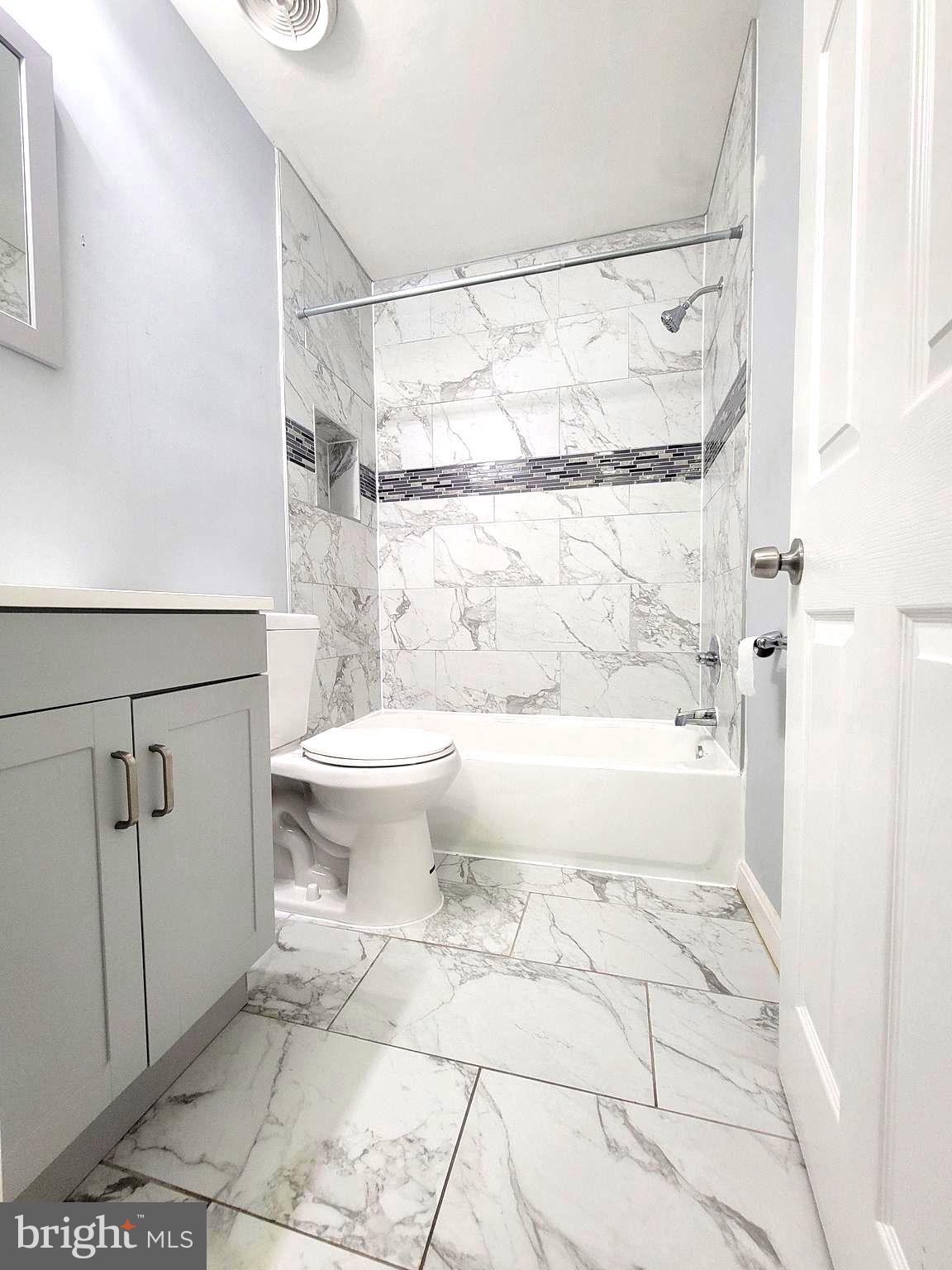 FRENCHMANS CREEK - Residential Lease