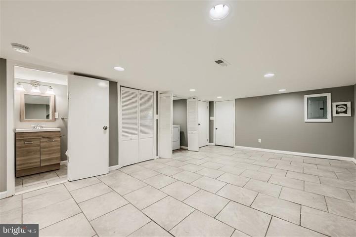 DORCHESTER - Residential