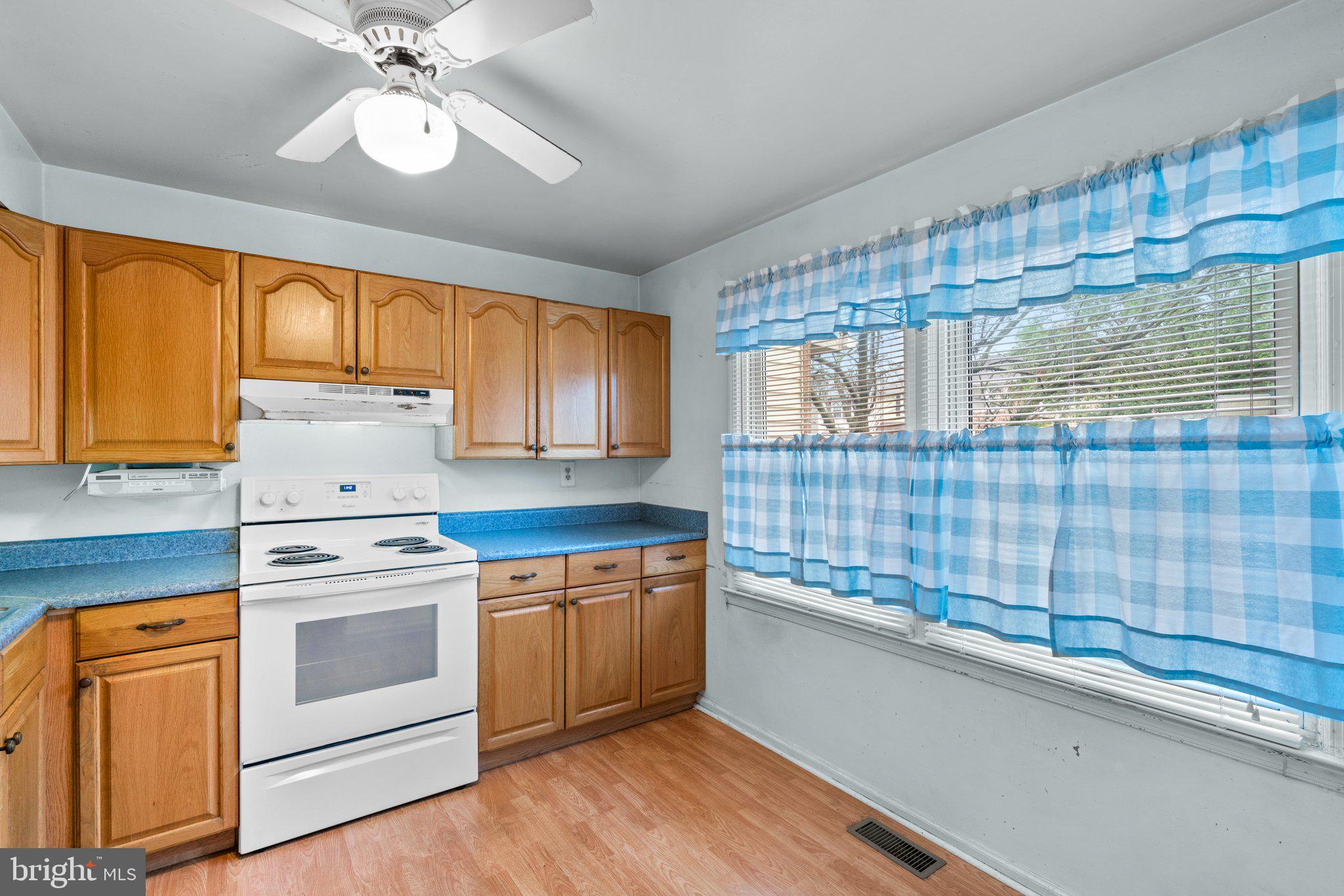 KINGS COURT - Residential