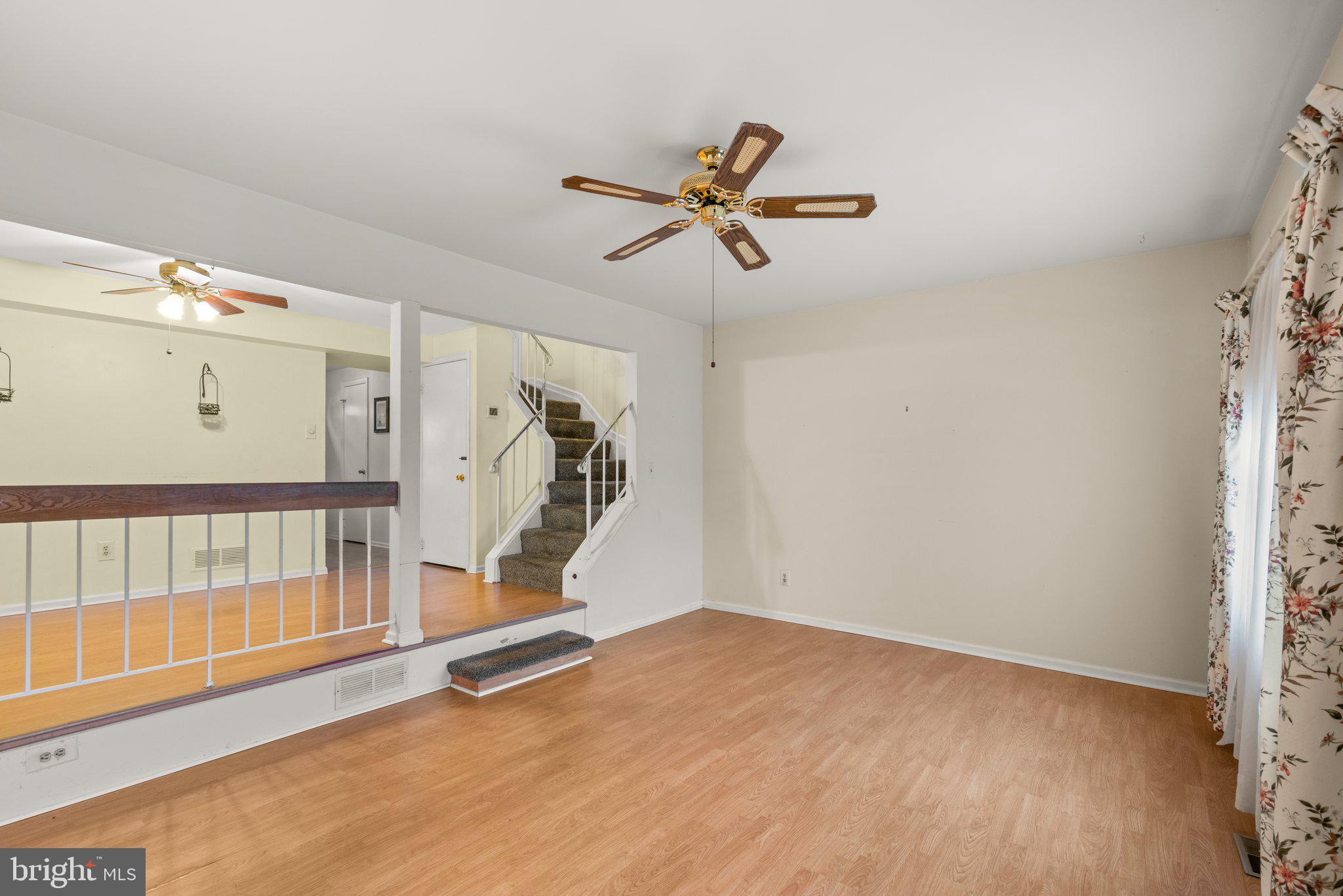 KINGS COURT - Residential