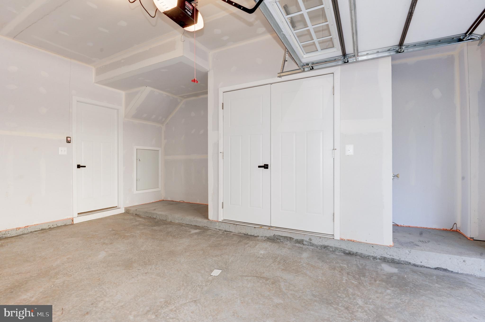 FOSTER'S GLEN - Residential Lease