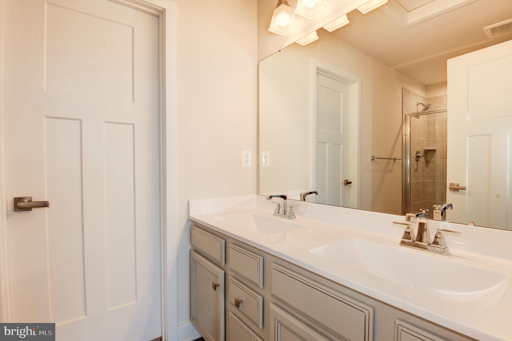 FOSTER'S GLEN - Residential Lease