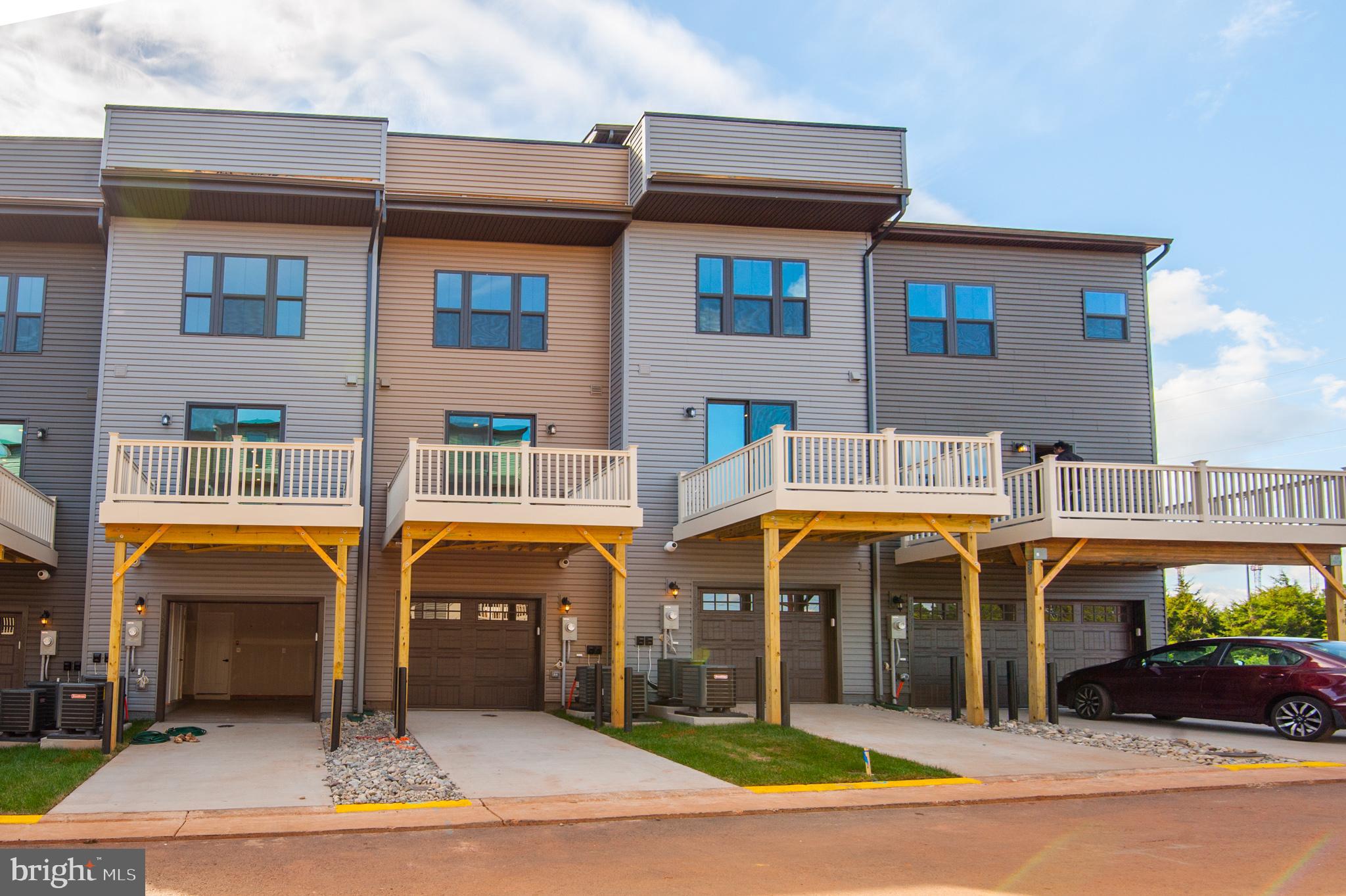 FOSTER'S GLEN - Residential Lease