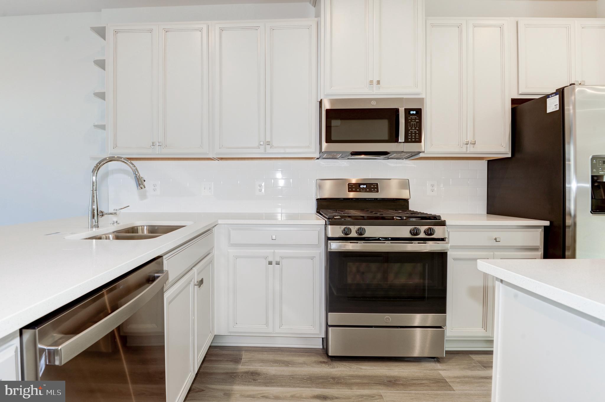 FOSTER'S GLEN - Residential Lease