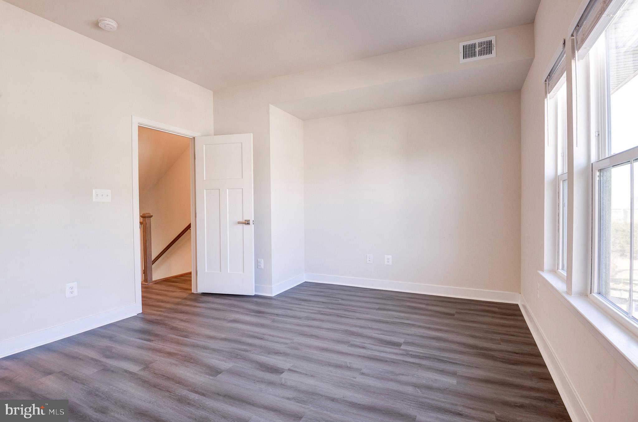 FOSTER'S GLEN - Residential Lease