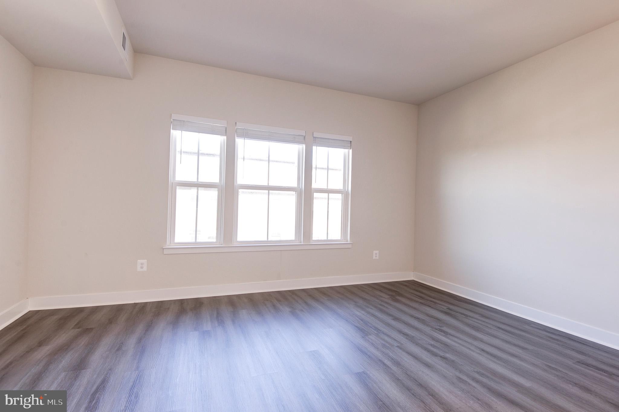 FOSTER'S GLEN - Residential Lease