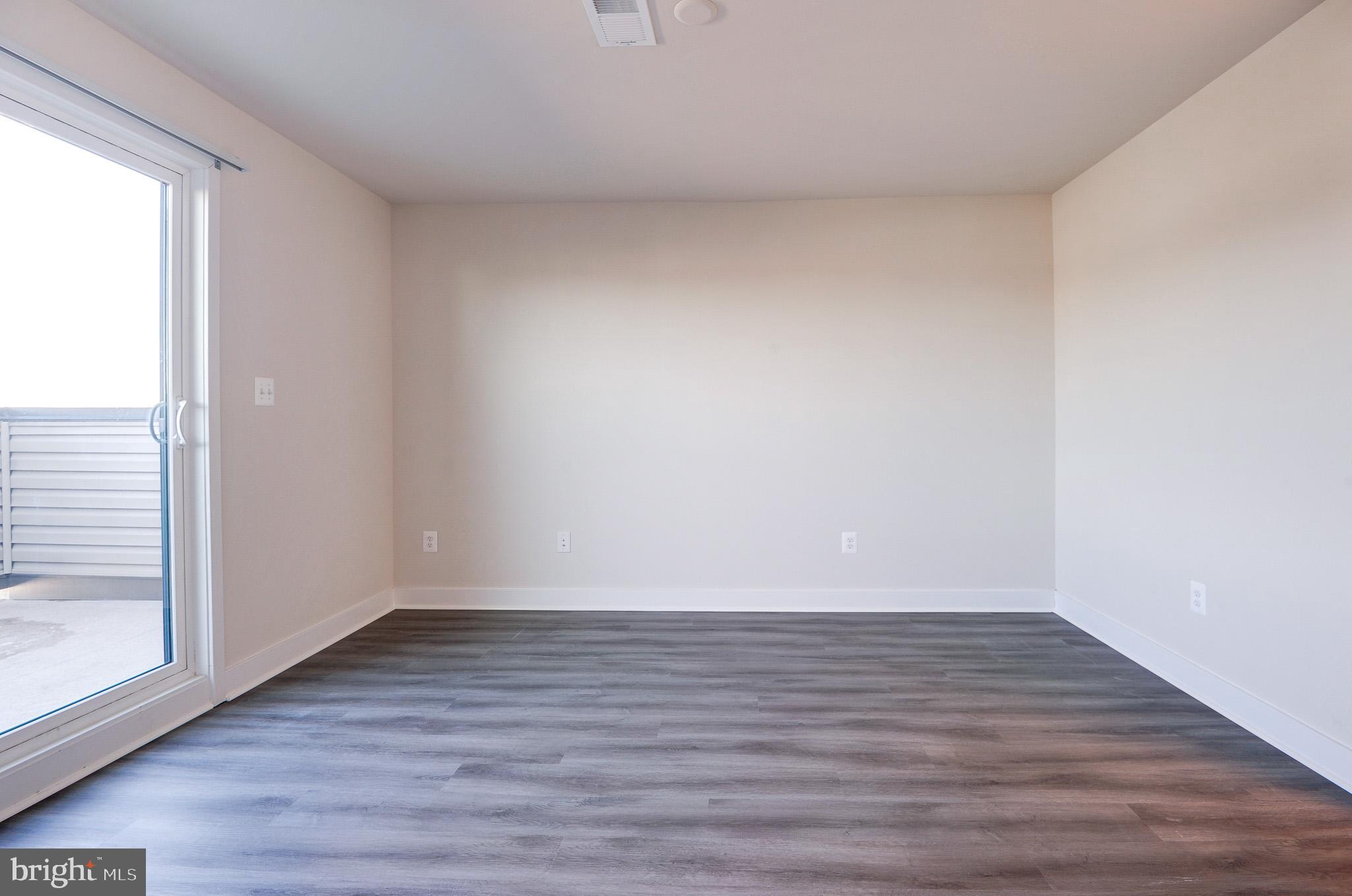 FOSTER'S GLEN - Residential Lease