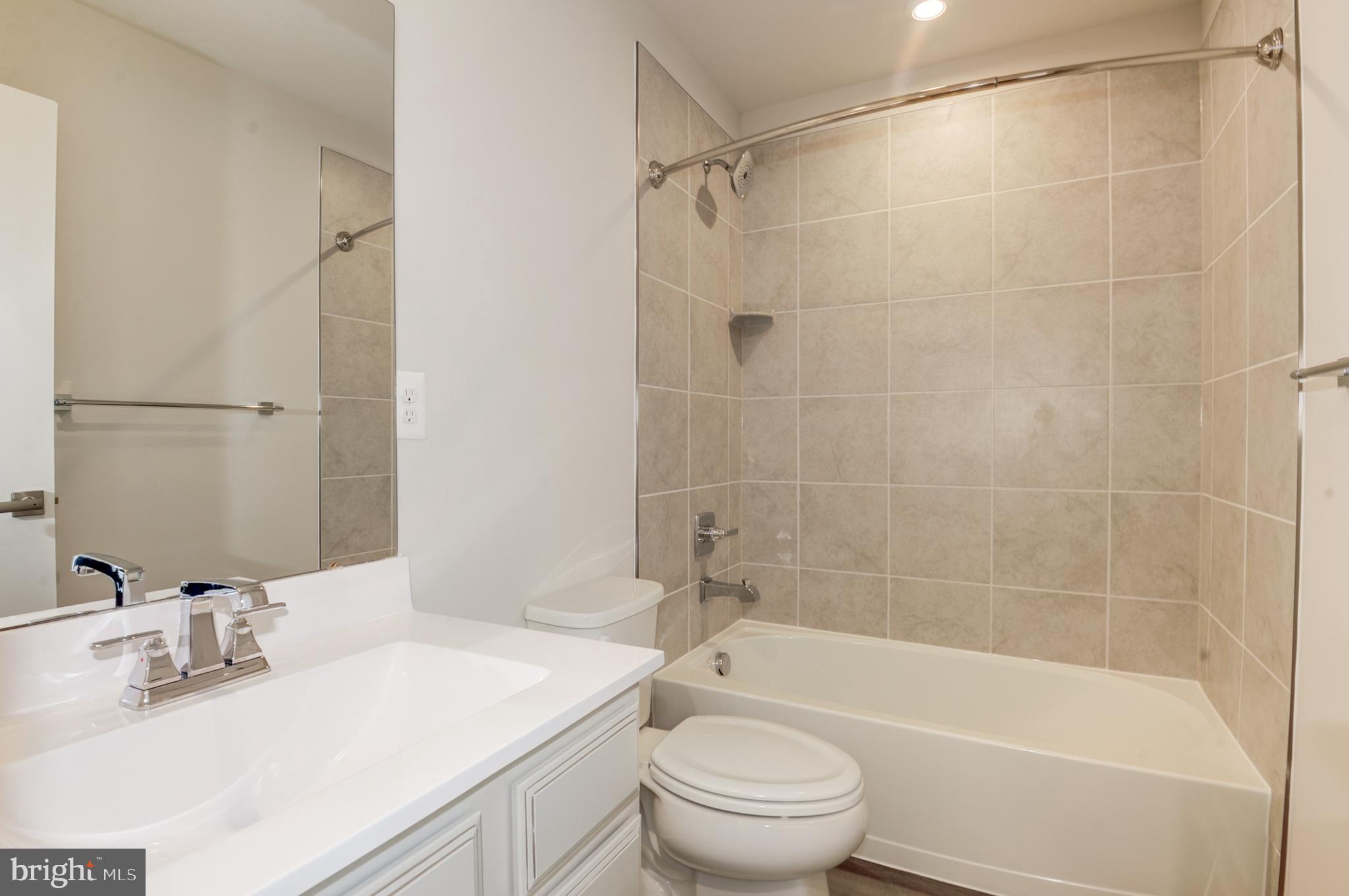 FOSTER'S GLEN - Residential Lease