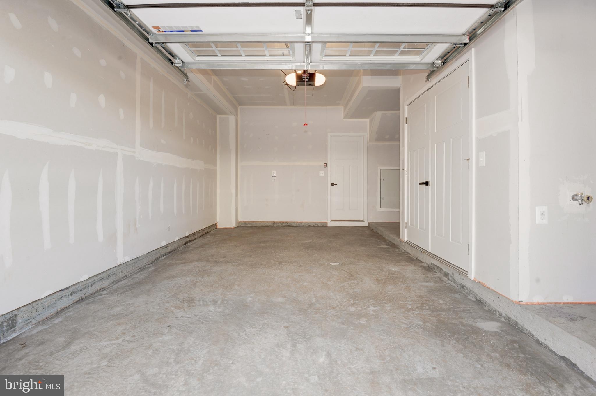 FOSTER'S GLEN - Residential Lease