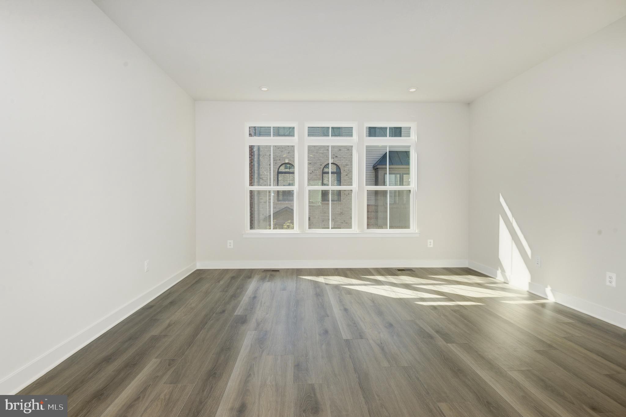 FOSTER'S GLEN - Residential Lease