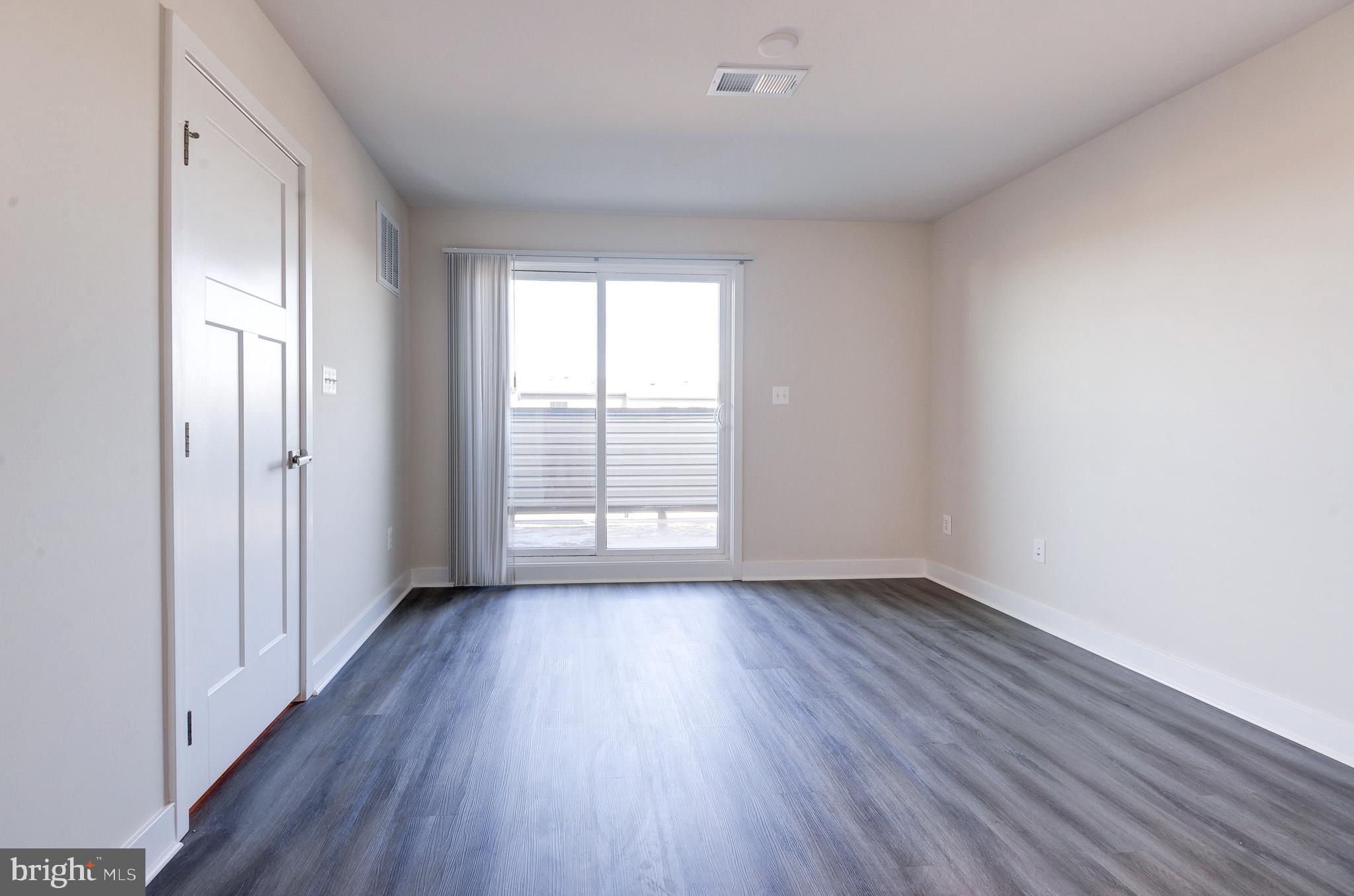 FOSTER'S GLEN - Residential Lease