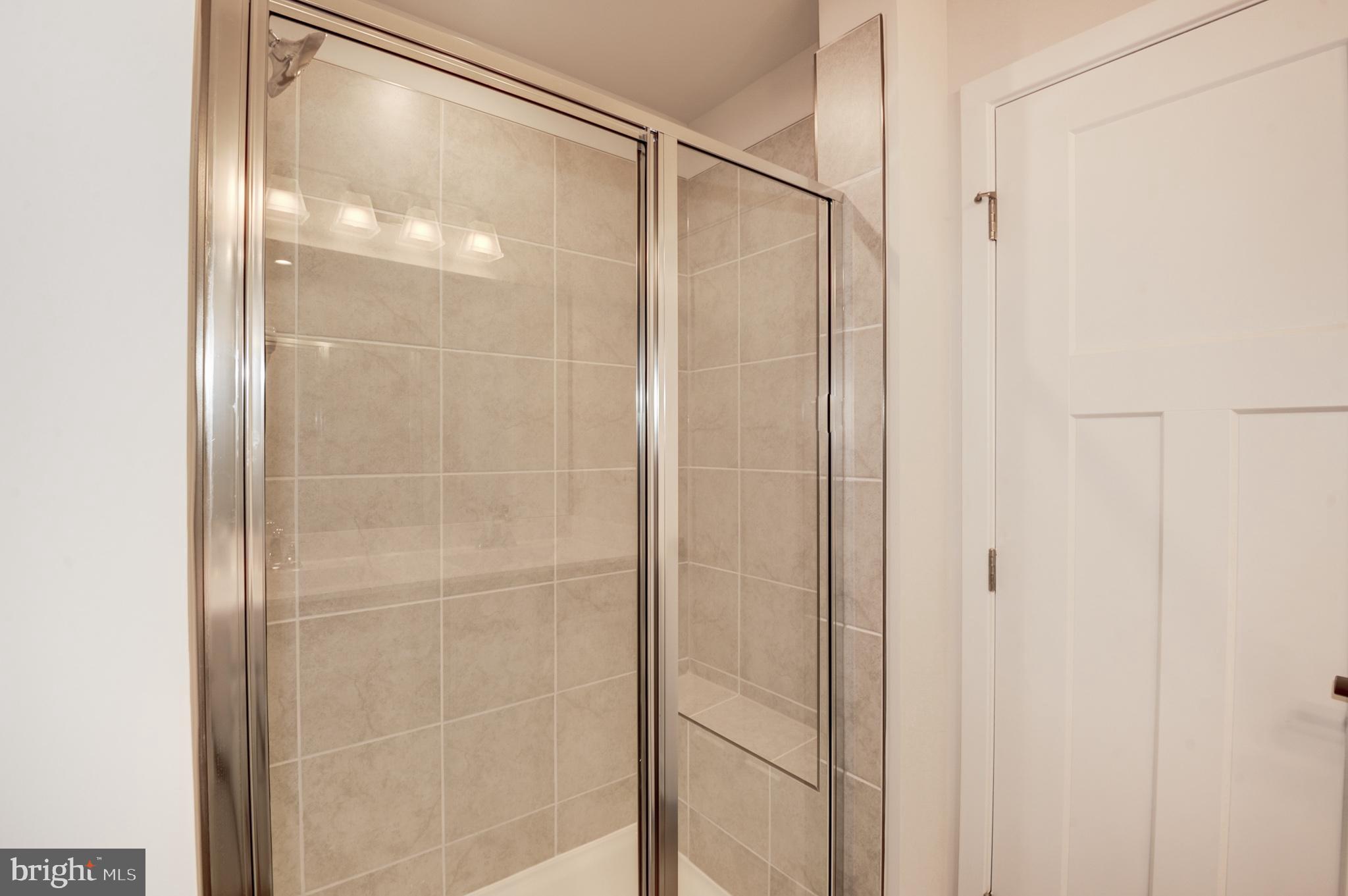 FOSTER'S GLEN - Residential Lease