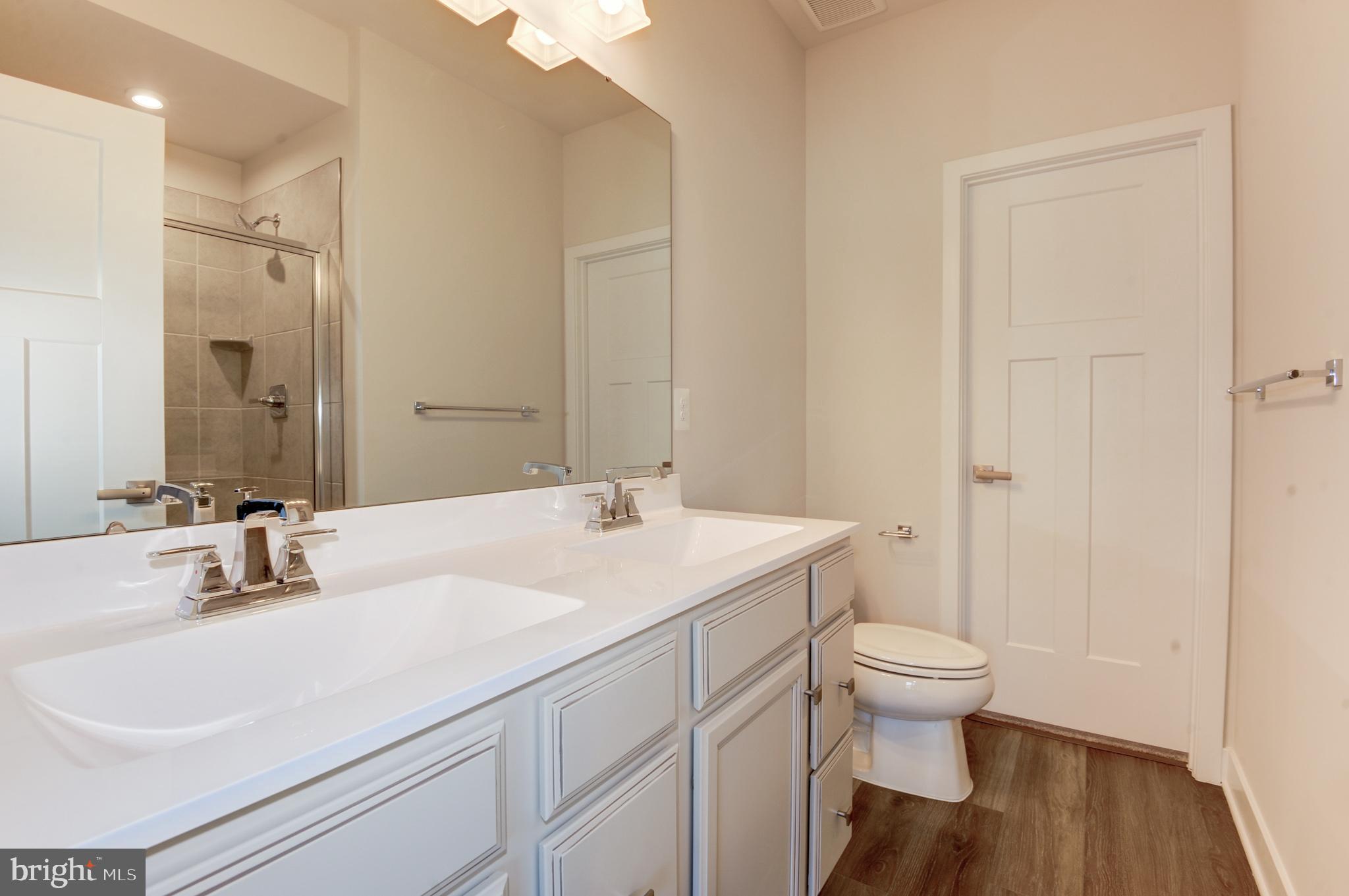 FOSTER'S GLEN - Residential Lease