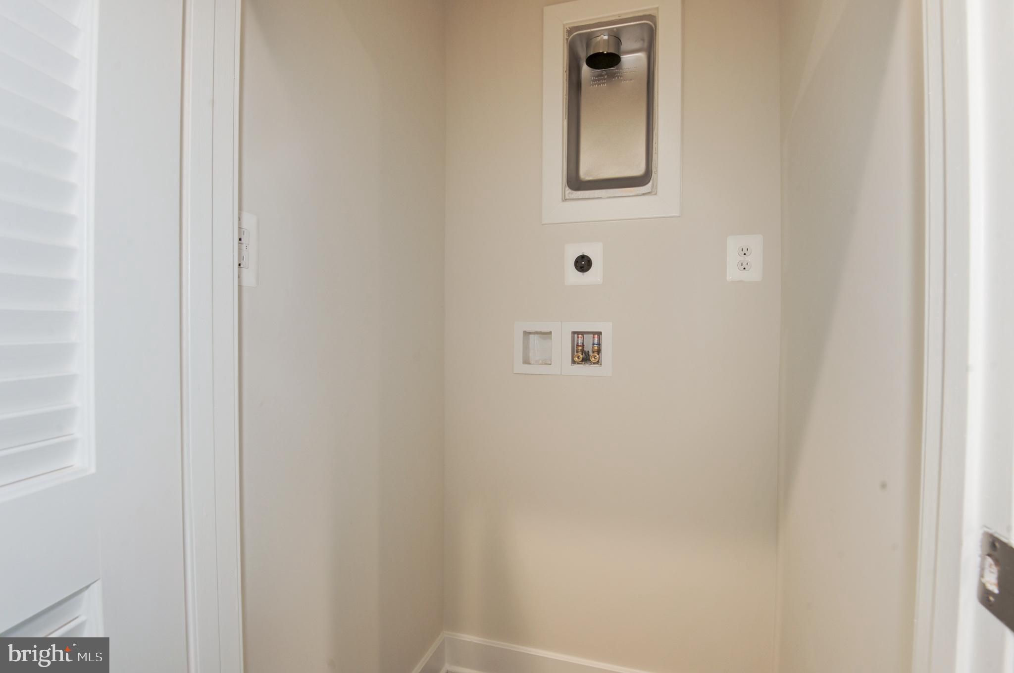 FOSTER'S GLEN - Residential Lease