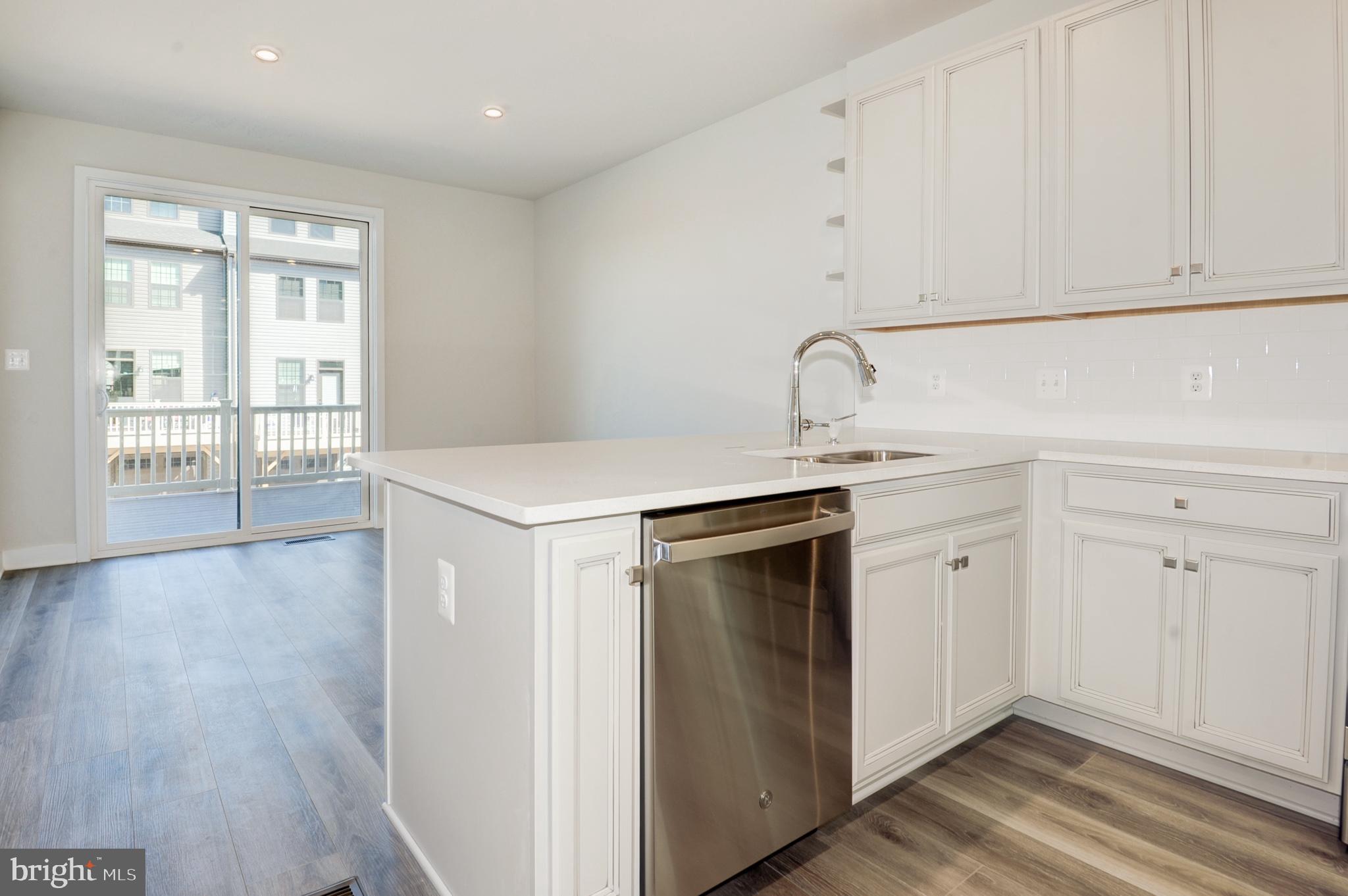 FOSTER'S GLEN - Residential Lease