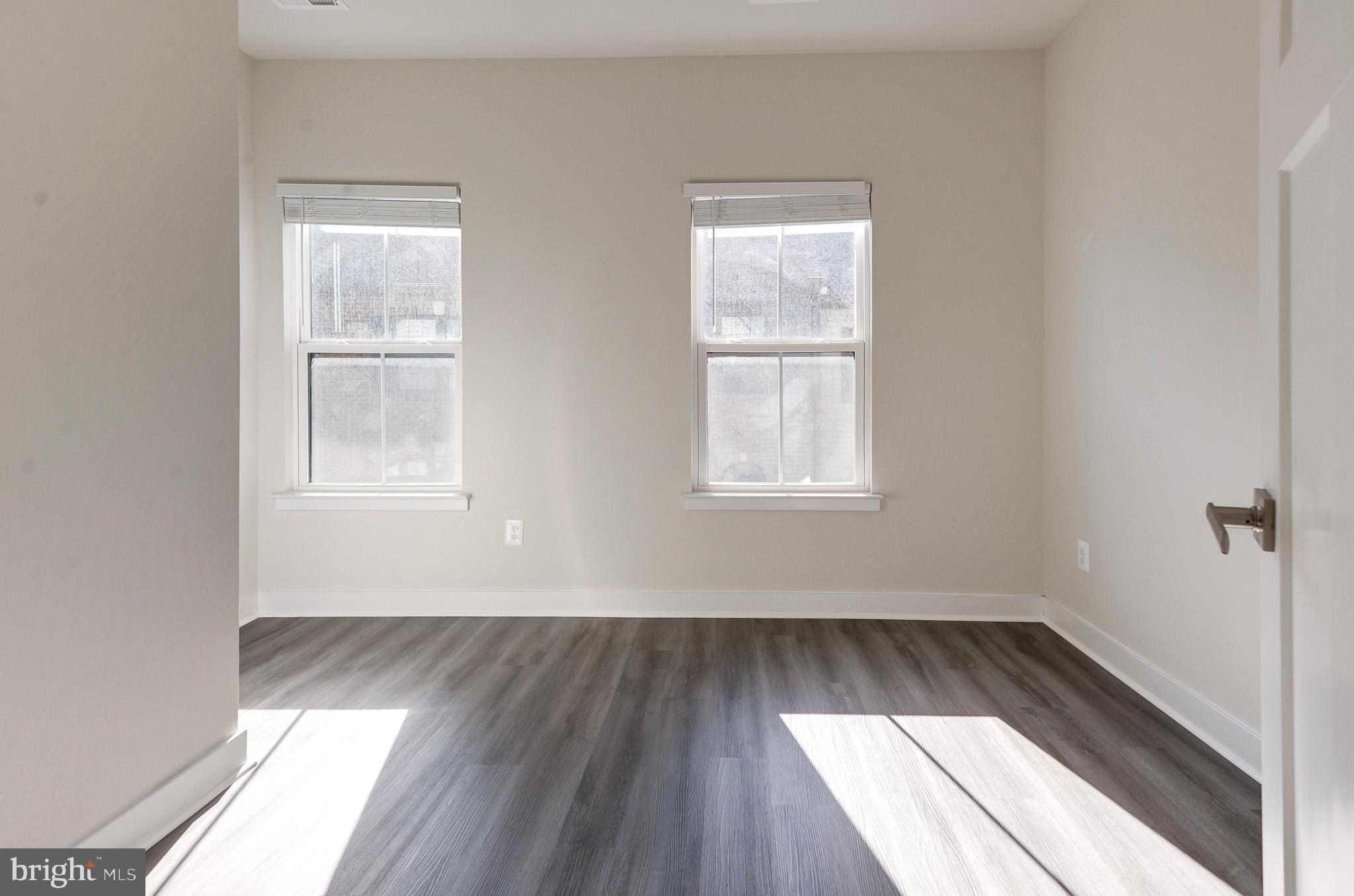 FOSTER'S GLEN - Residential Lease