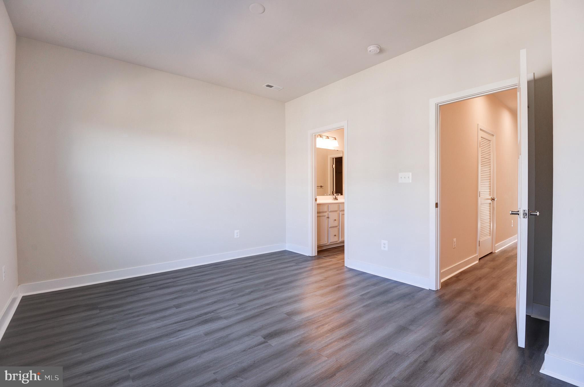 FOSTER'S GLEN - Residential Lease