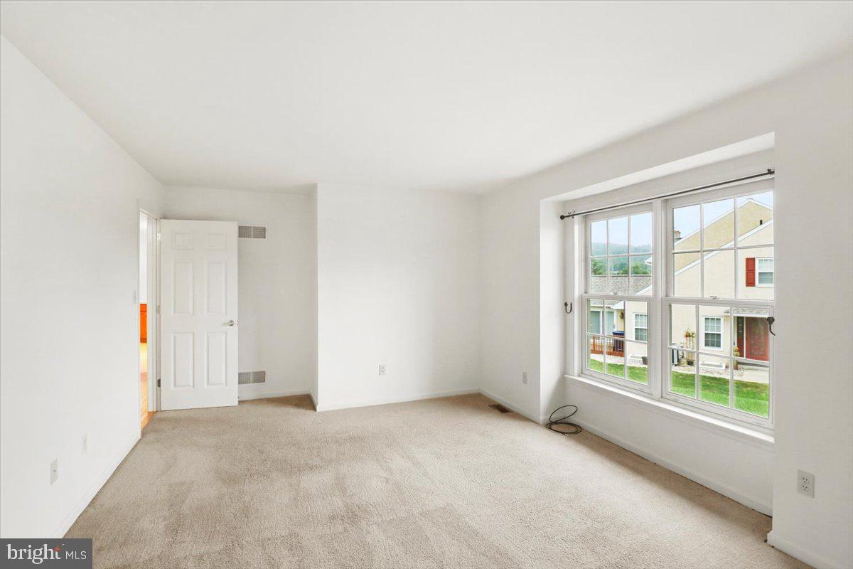 SUMMERFIELD AT ELVERSON - Residential Lease