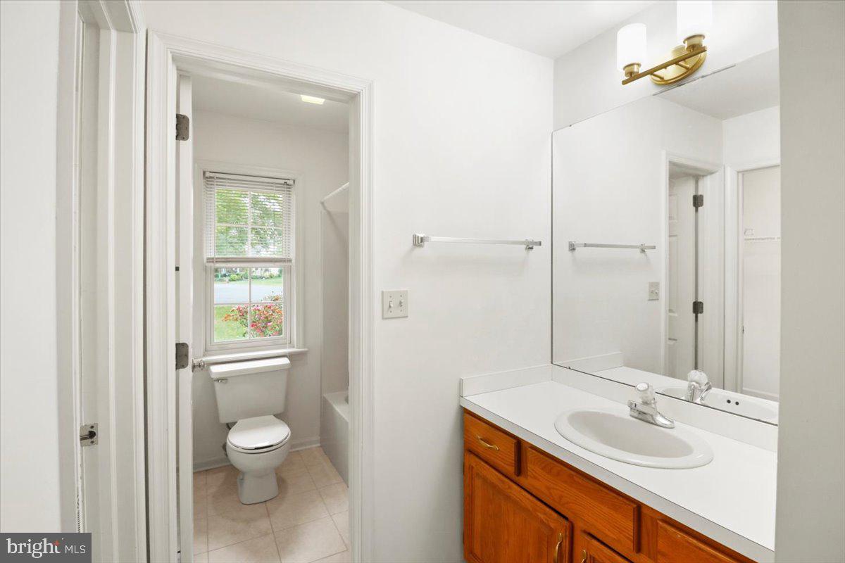 SUMMERFIELD AT ELVERSON - Residential Lease