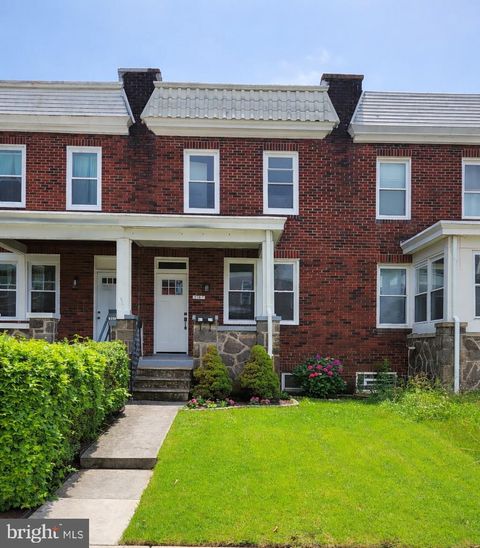 Townhouse For Sale - 6757 Woodley Road<br/> DUNDALK, MD 21222