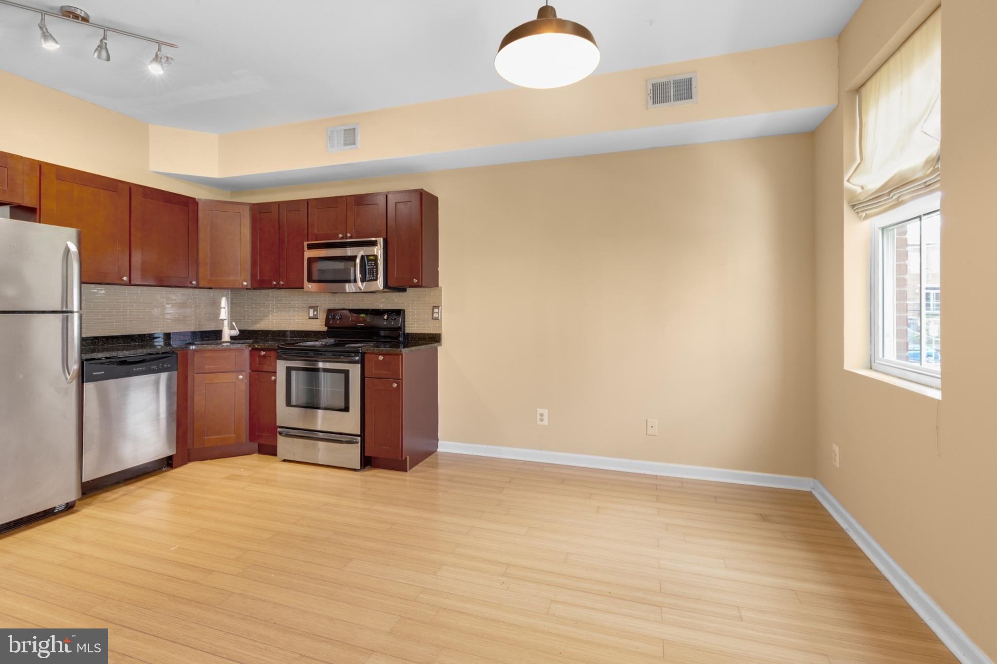 FRANCISVILLE - Residential