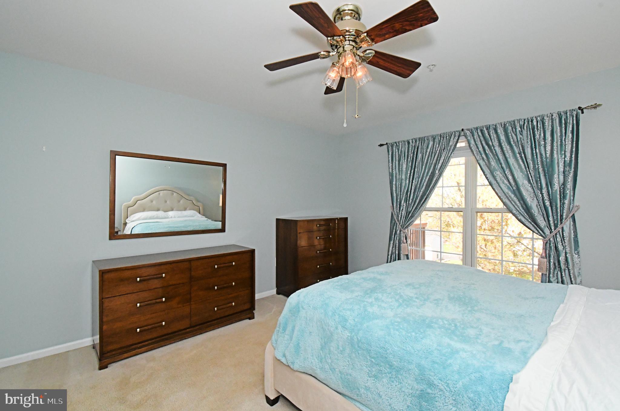 BELMONT TERR - Residential