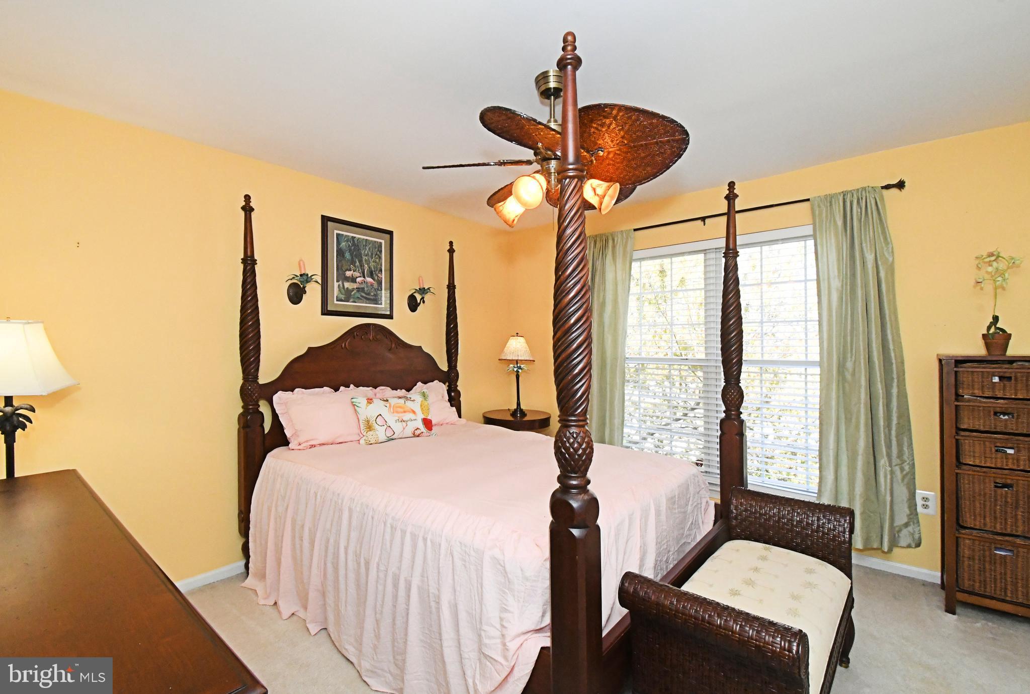 BELMONT TERR - Residential