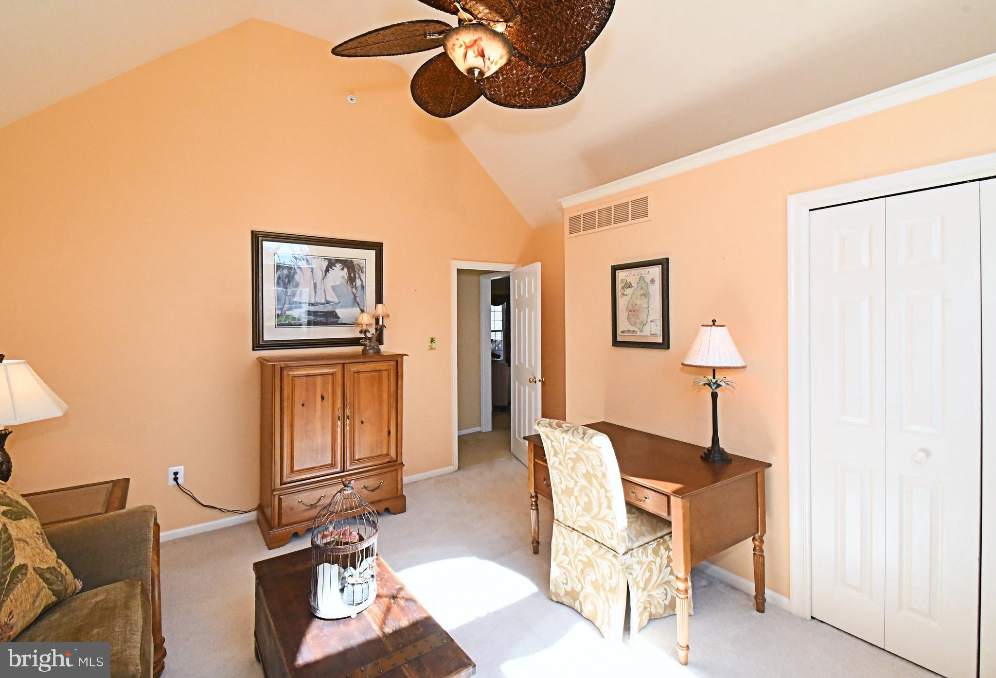 BELMONT TERR - Residential