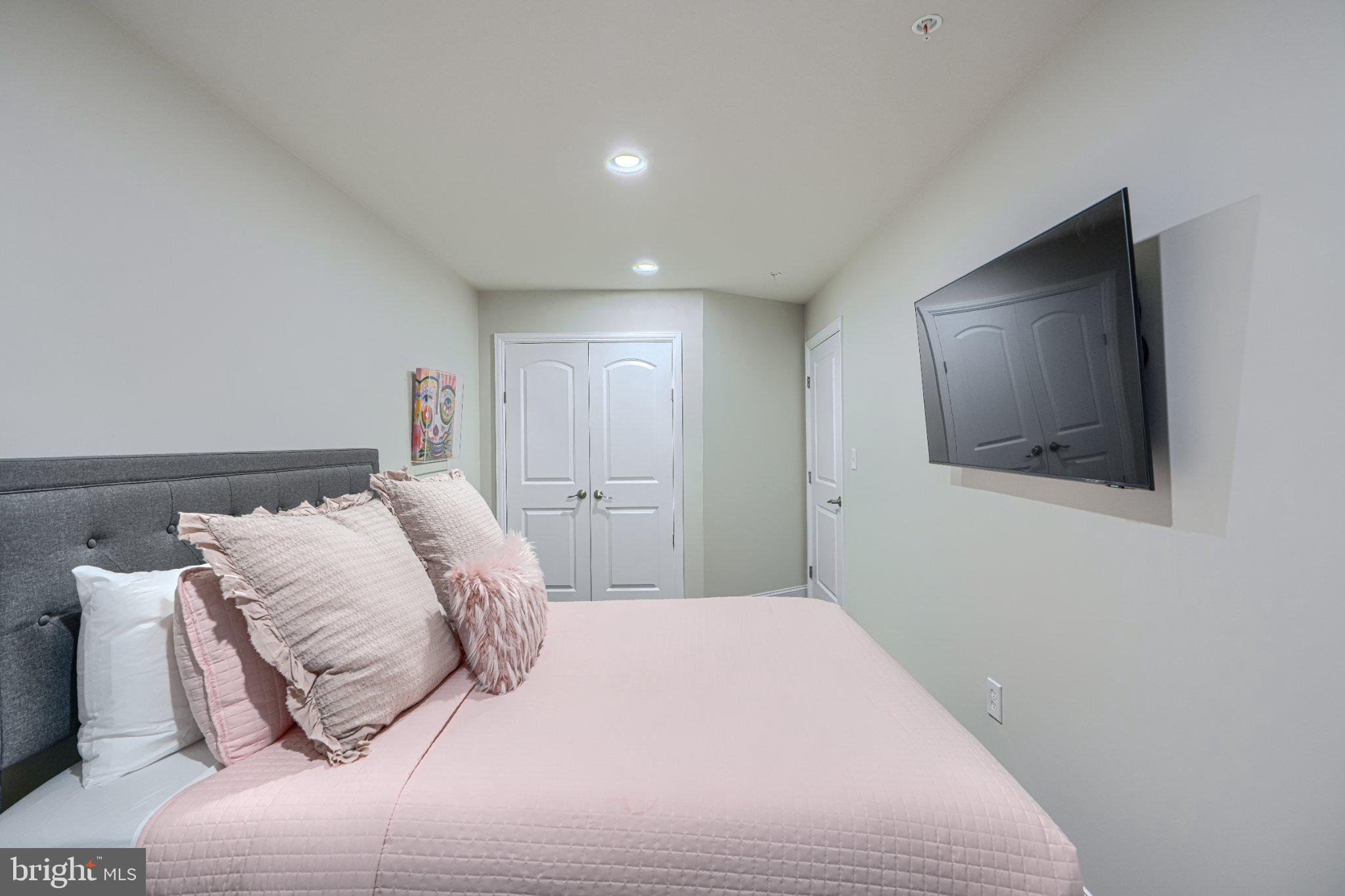 SUMMERFIELD VILLAGE - Residential