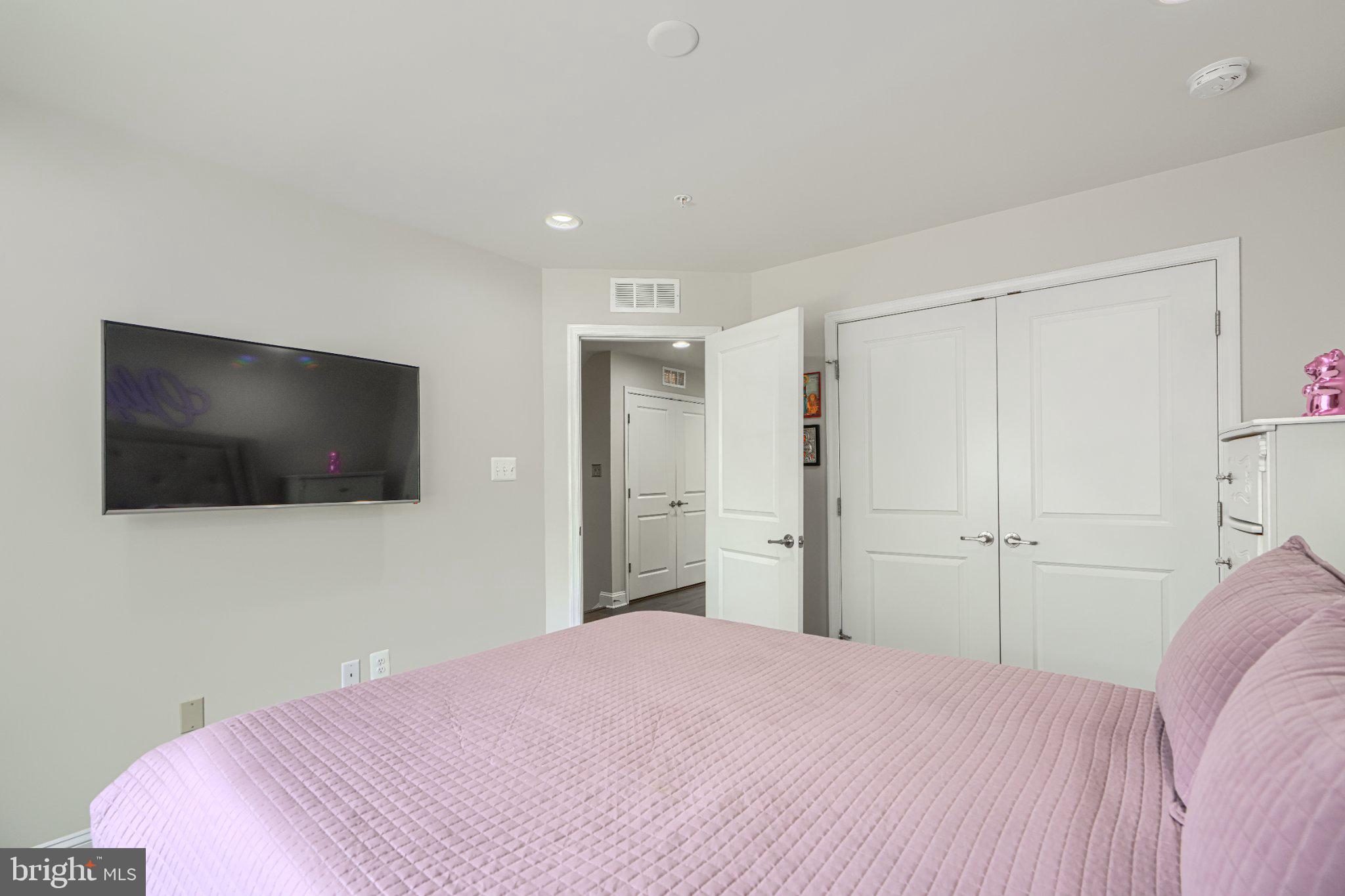 SUMMERFIELD VILLAGE - Residential