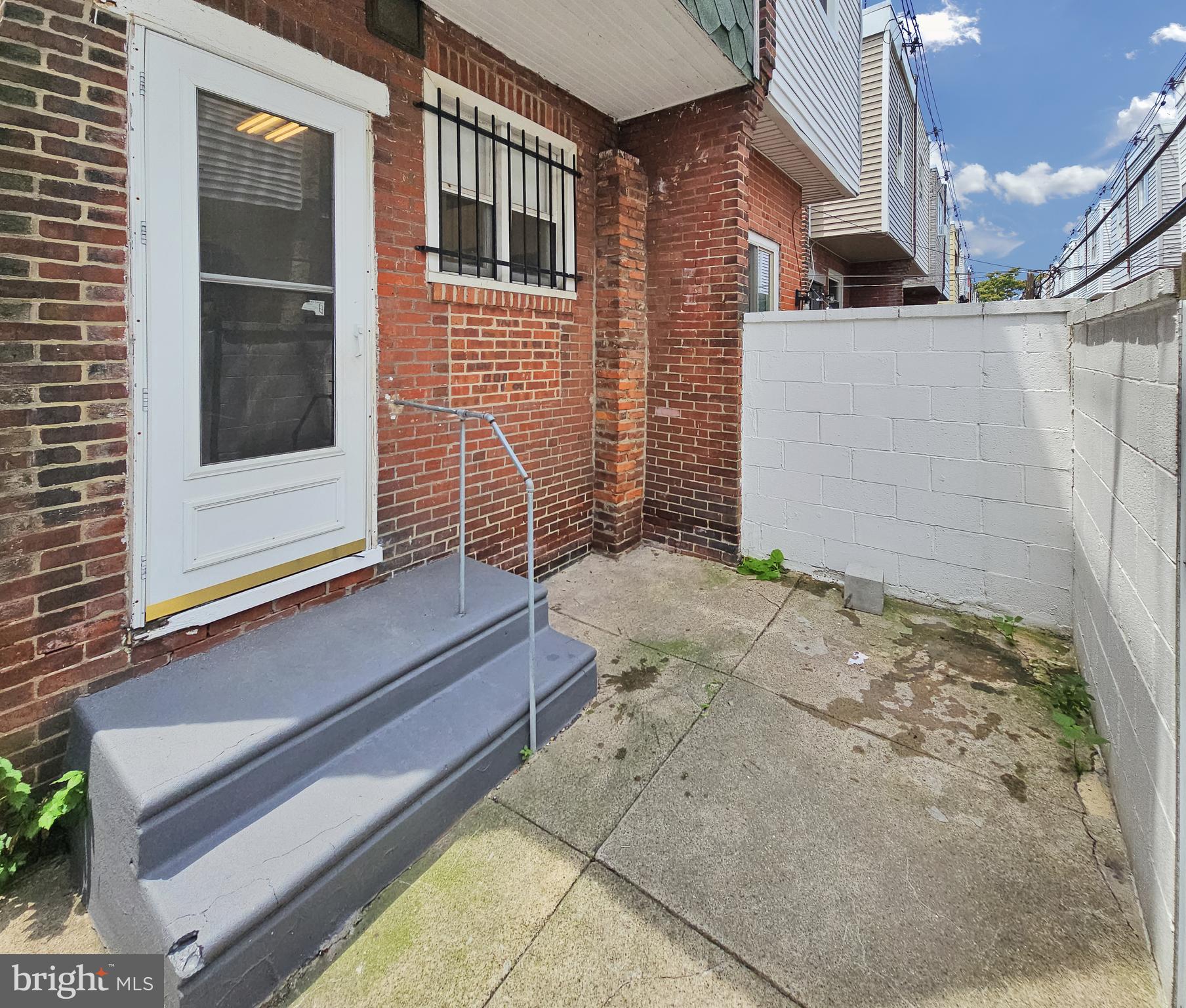 POINT BREEZE - Residential