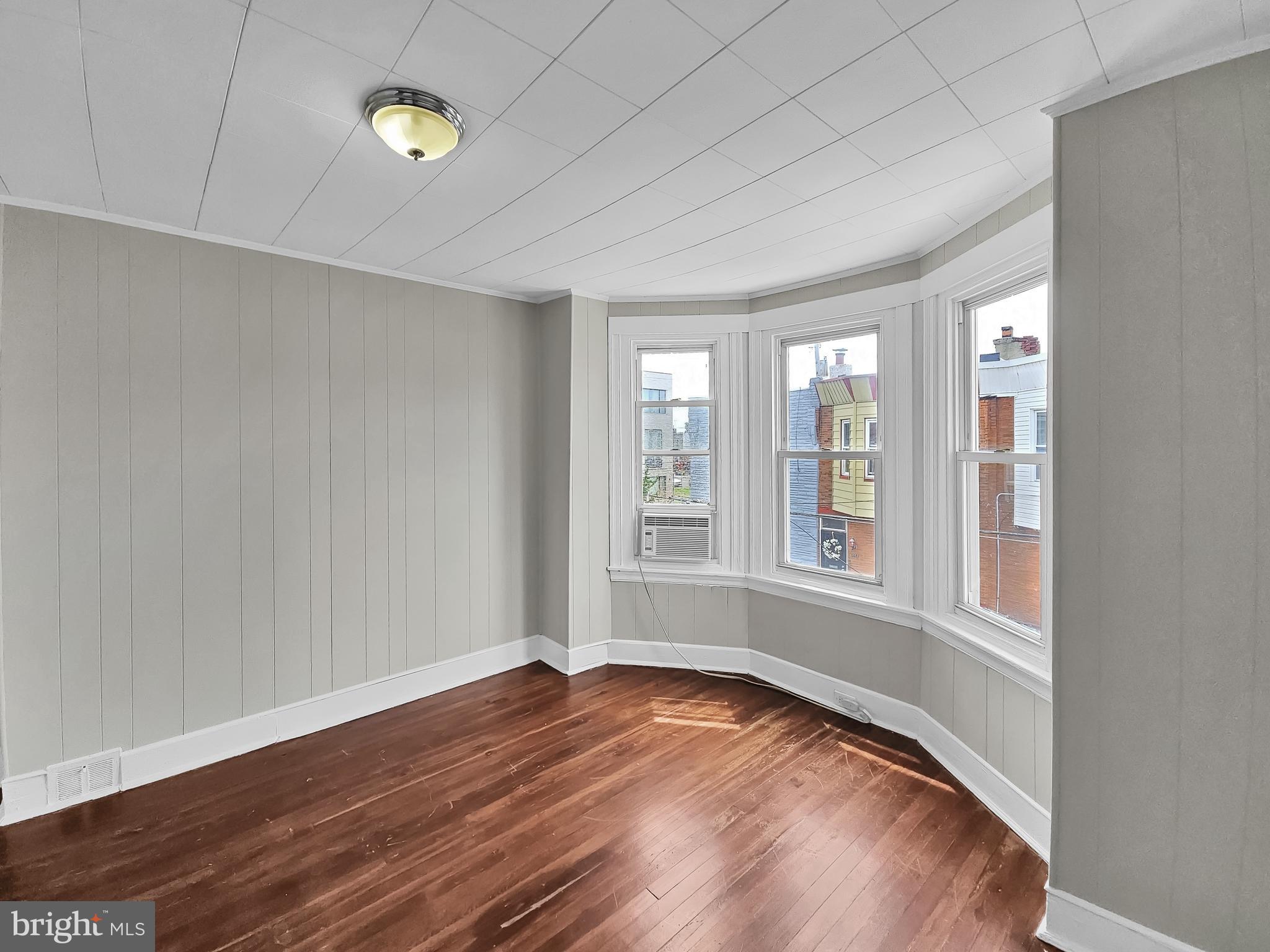 POINT BREEZE - Residential