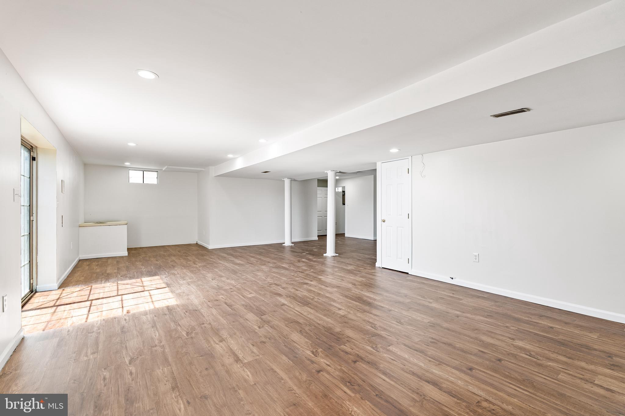 PRESTWICK - Residential